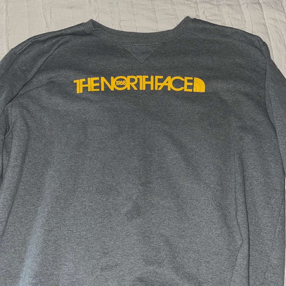 North face crewneck sweatshirt size XL